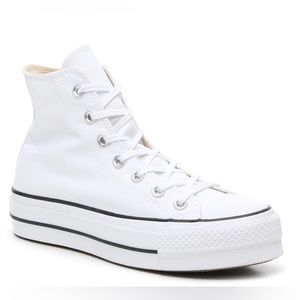 New- Converse Chuck Taylor All Star Platform High-Top Sneaker Woman’s 6.5